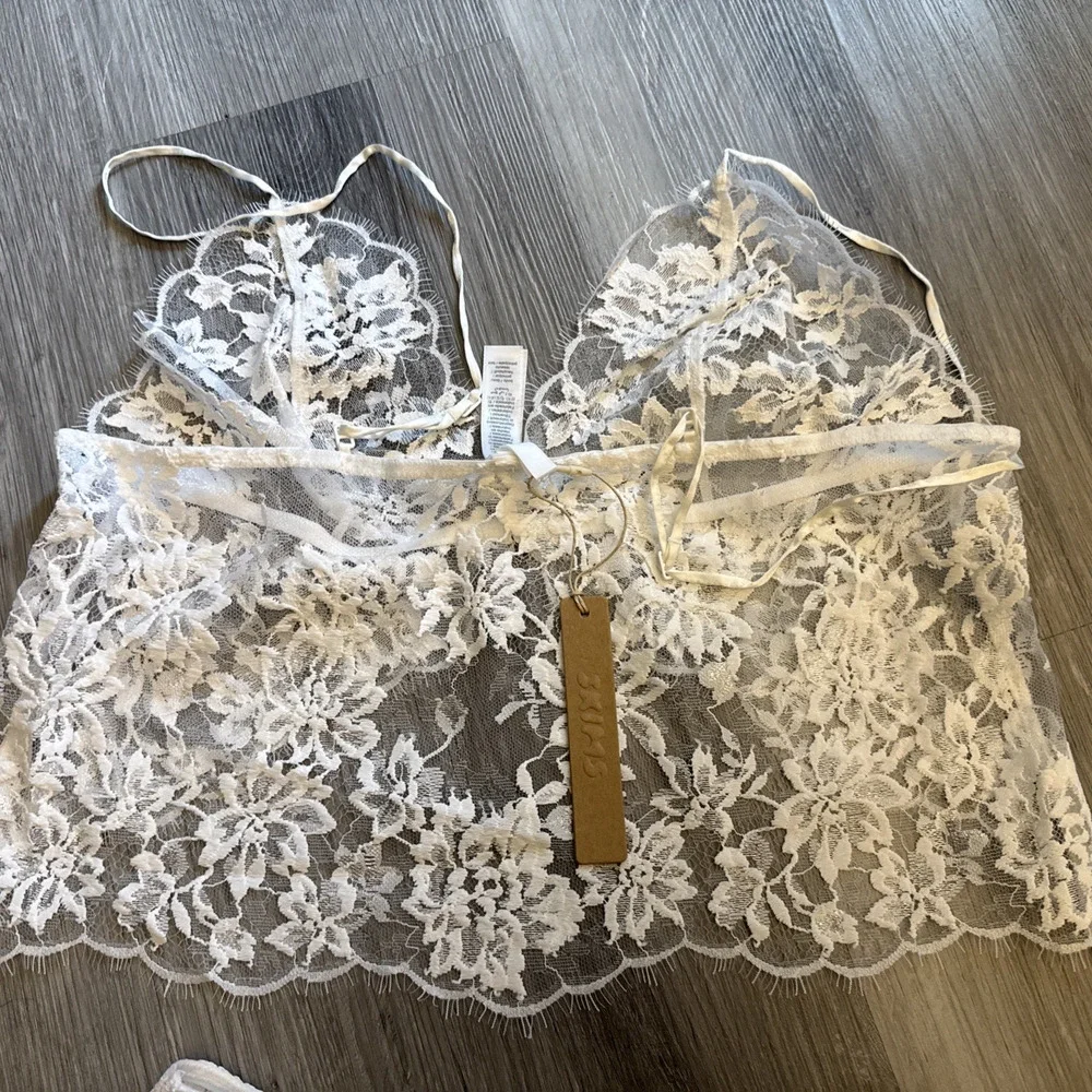 Skims Lace Cami And Short Set, Snow, Large - Picture 4 of 7